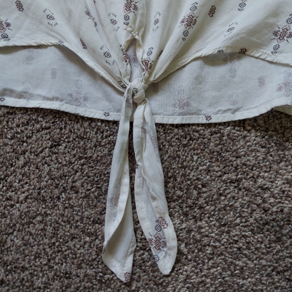 Patterned Blouse - Picture 4 of 7